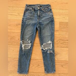 American Eagle Strigid Mom Jean - 4 Regular